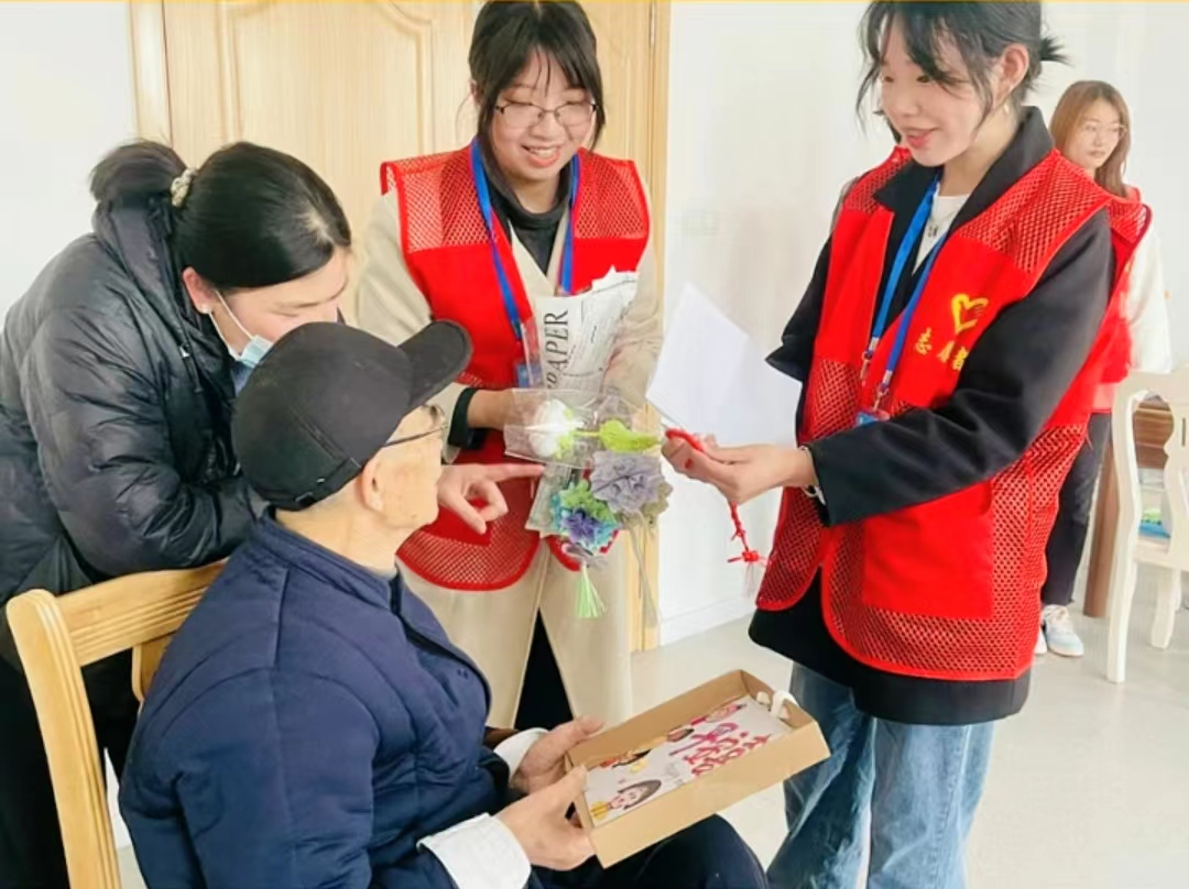 crown中国官方网站